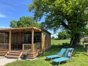cottage bois naturiste france