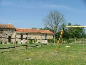 gite naturiste 79